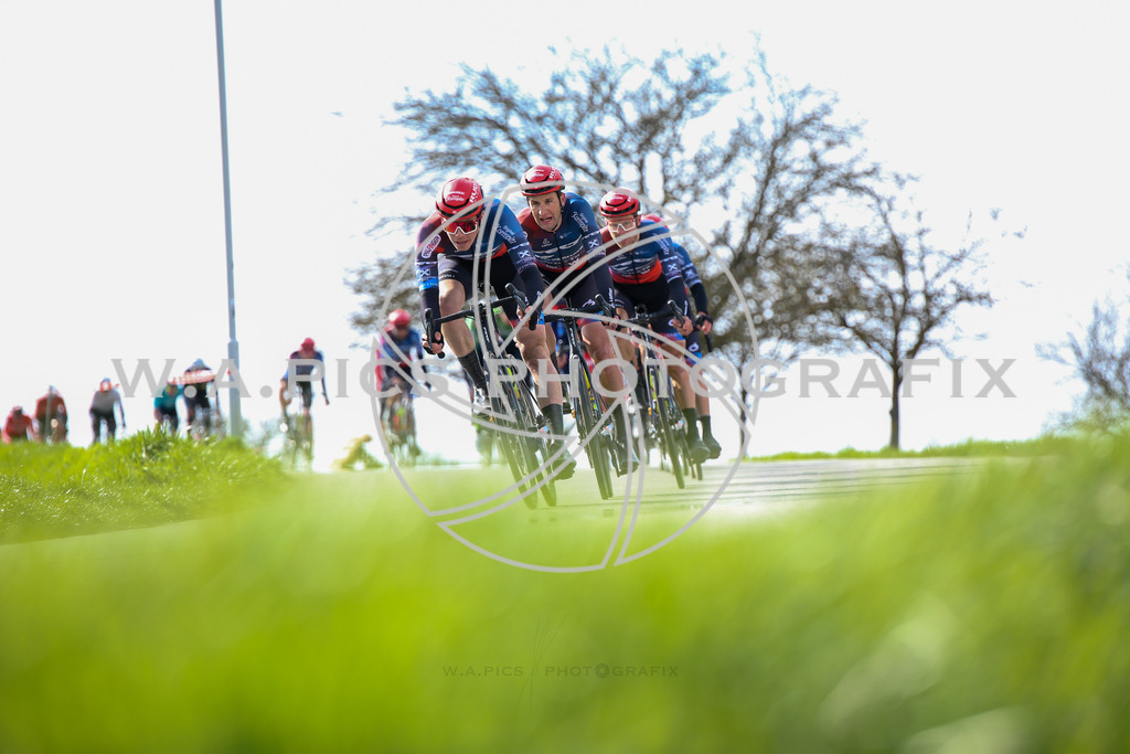 ..... | LEONDING,AUSTRIA,24.März.24 - 63.Radsaisoneröffnungsrennen Leonding Road Cycling League , Image shows: 
Photo: WAPICS / Andreas Willdoner
