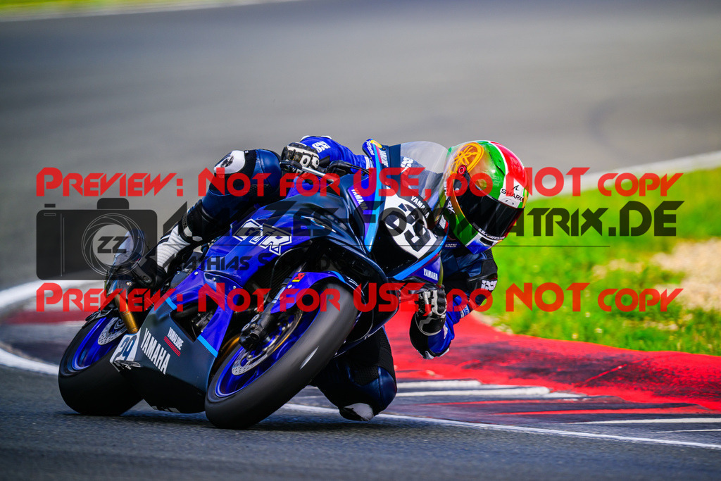 MaZZes_FotoMatrix_240531_6007705_9832 | R7