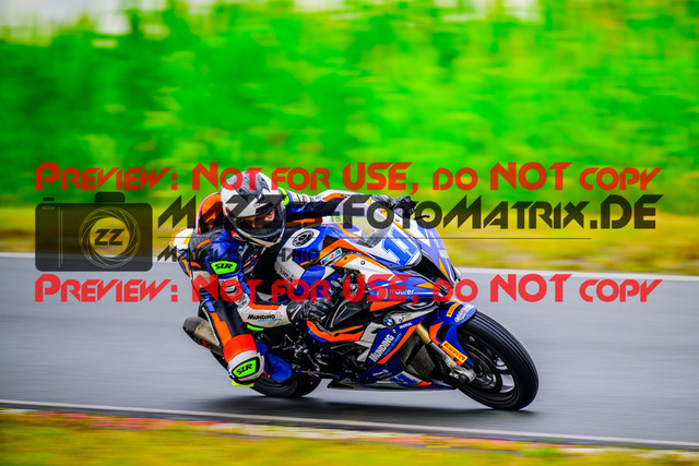 MaZZes_FotoMatrix_240727_6007705_8879 | STK