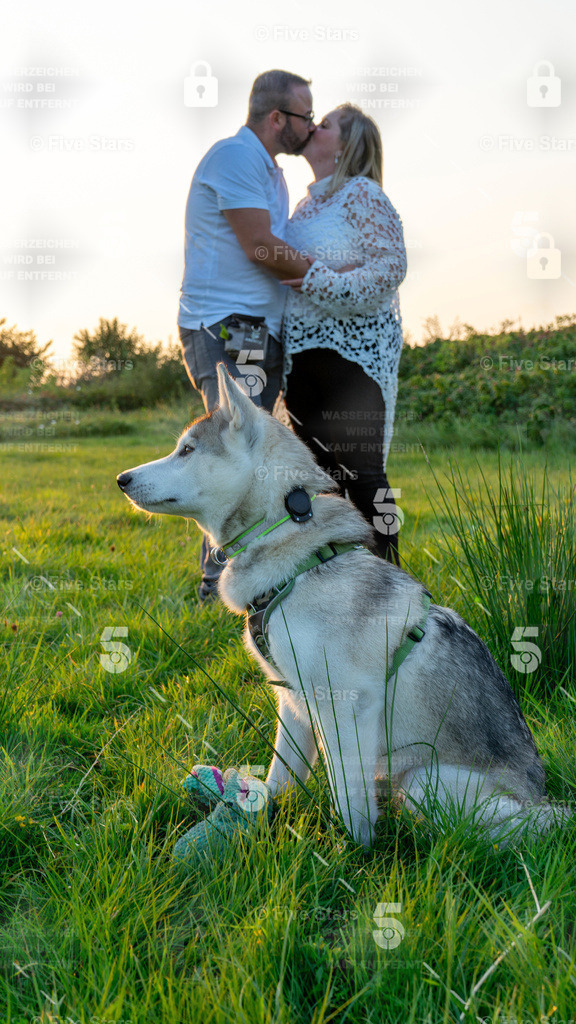 DSC00523_mitLogo24 | Five Stars Fotografie und Videografie fängt Ihre besonderen Momente mit atemberaubenden Bildern und hochwertigen Videos ein. Perfekt für Hochzeiten, Events und mehr – lassen Sie sich von unserer Expertise und Kreativität begeistern.