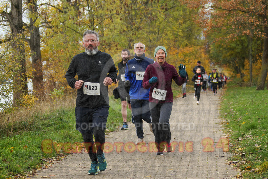 221127_1045_EV4_2160 | Sportfotografie im Rhein-Sieg Kreis, Köln, Bonn, NRW, Rheinland Pfalz, Hessen, etc. Unser Tätigkeitsfeld umfasst den Laufsport vom Volkslauf über den Marathon, Duathlon, Triathon bis zum Ultralauf wie Kölnpfad Ultra oder Schindertrail.