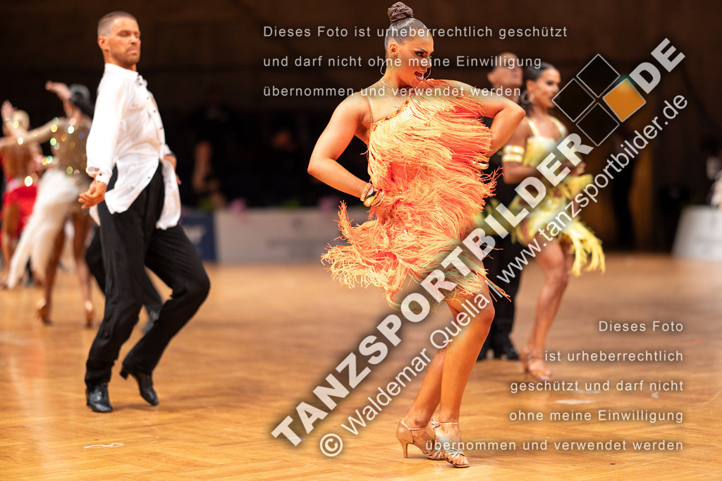 20230812-11198 | Hier finden Sie Tanz Bilder vom Latein und Standard Formationen tanzen. Sportbilder vom Tanzsport. Schöne Fotos und von Weltmeisterschaft, Europameisterschaft, Bundesliga, Regionalliga, Oberliga und Landesliga sowie von GOC Stuttgart, DanceComp, WM Bremen
