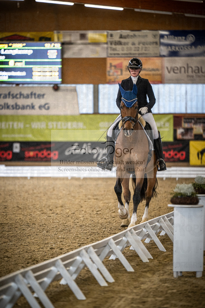 DOS_2462 | Entdecke hochwertige Reitturnierfotos von Foto Oger. Professionell, emotional und authentisch – jetzt Lieblingsmomente im Shop bestellen.Deutschlandweite Turnierfotografie. - Realisiert mit Pictrs.com