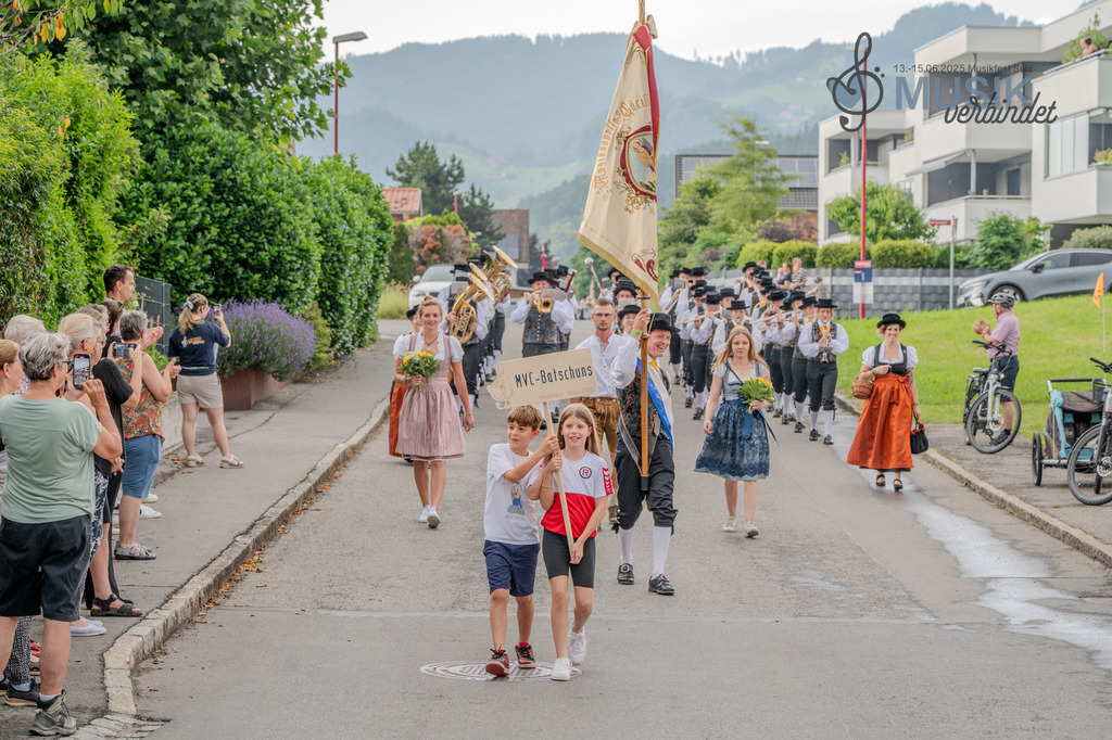 DSC_4215 | "Fussifoto.com – Ihr Ansprechpartner für hochwertige Fotografie! Entdecken Sie kreative Bilder und professionelle Dienstleistungen. Kontaktieren Sie uns für Ihre Projekte!"