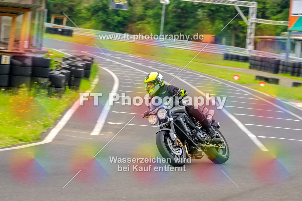 VBK-7726 | Hier findet Ihr Bilder von Touristenfahrten auf der Nürburgring Nordschleife oder von anderen Veranstaltungen die ich besucht habe. Viel Spass beim Durch Schauen 