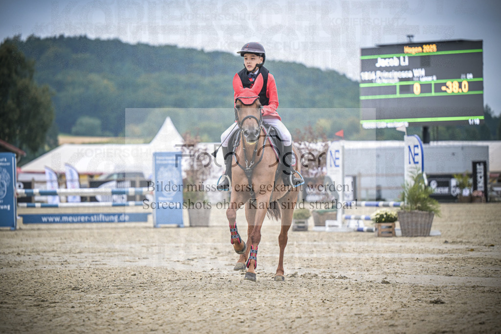 DOS_0007 | Entdecke hochwertige Reitturnierfotos von Foto Oger. Professionell, emotional und authentisch – jetzt Lieblingsmomente im Shop bestellen.Deutschlandweite Turnierfotografie. - Realisiert mit Pictrs.com