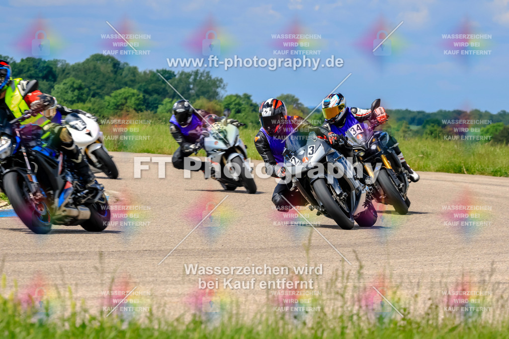 MotoTeam-0699 | Hier findet Ihr Bilder von Touristenfahrten auf der Nürburgring Nordschleife oder von anderen Veranstaltungen die ich besucht habe. Viel Spass beim Durch Schauen 