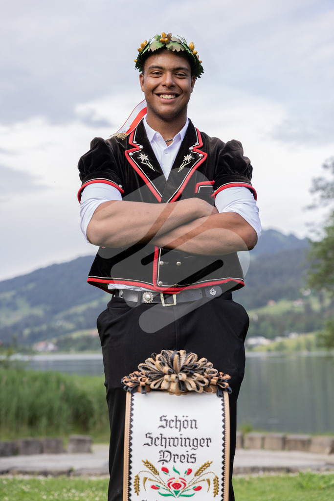 Schwarzsee2026_Ehrung_28 | Schönbächler Martin mit Schönschwingerpreis - Realisiert mit Pictrs.com