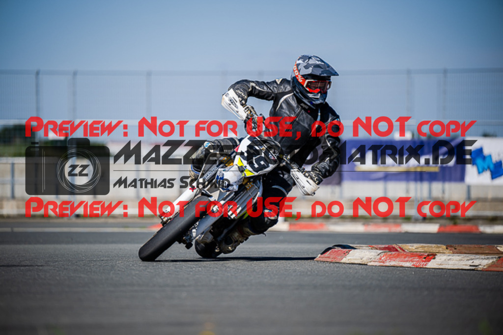 MaZZes_FotoMatrix_220903_1158 | S3