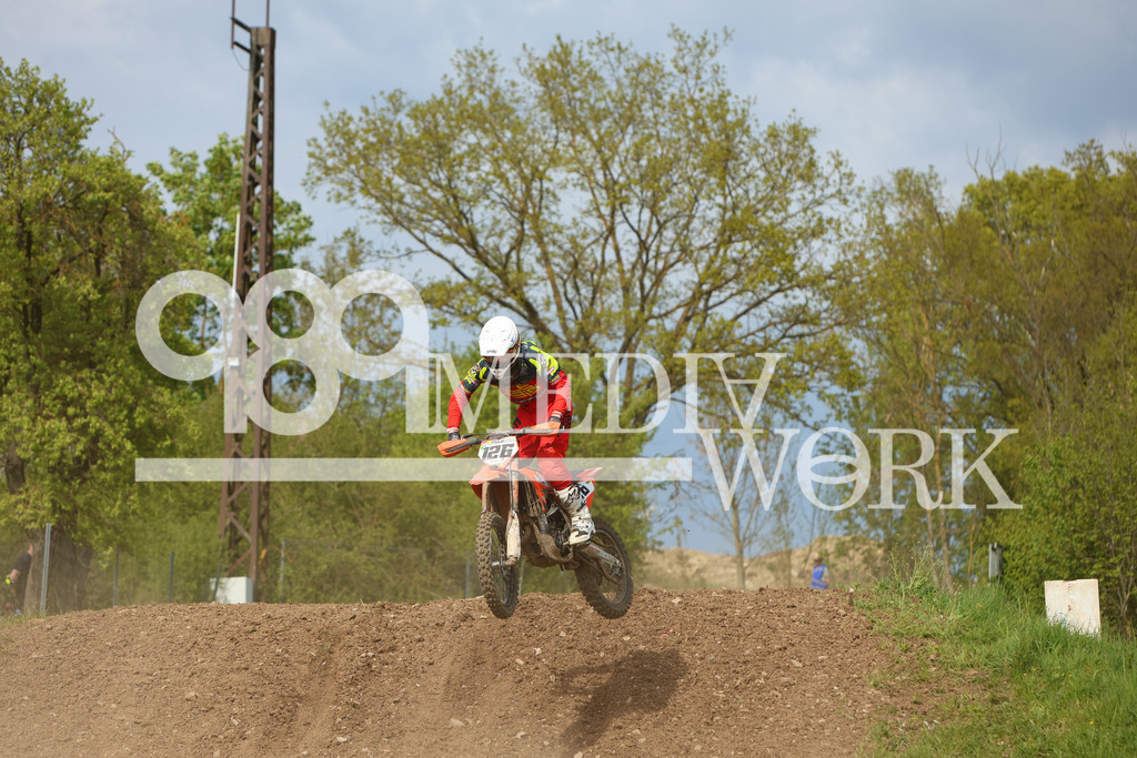 5E6A9528 | 989 MEDIAWORK