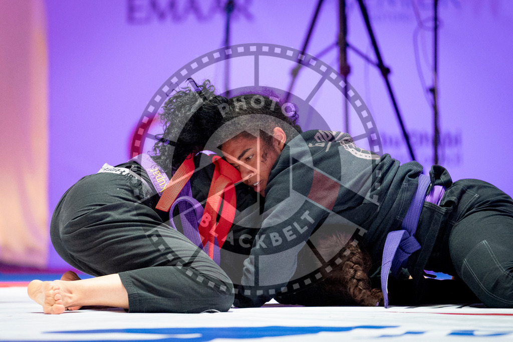 20231109PBB6053 | Fighters compete during the AJP World Professional Championship in the Mubadala Arena in Abu Dhabi, Arab United Emirates, on November 9, 2023.