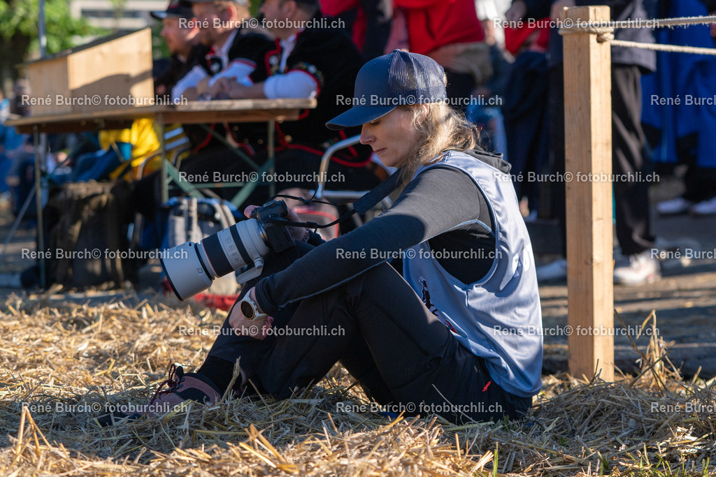 BUR04050 | René Burch leidenschaftlicher Fotograf aus Kerns in Obwalden.  Hier finden sie Sport, Landschaft und Natur Fotografie.
 - Realisiert mit Pictrs.com