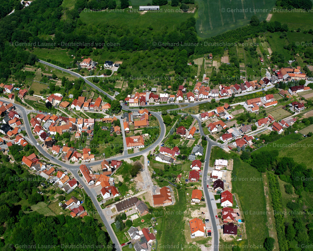 2634317 | BREHME 09.06.2006 Wohngebiet einer Einfamilienhaus- Siedlung  in Brehme im Bundesland Thüringen, Deutschland // Single-family residential area of settlement  in Brehme in the state Thuringia, Germany Foto: Gerhard Launer