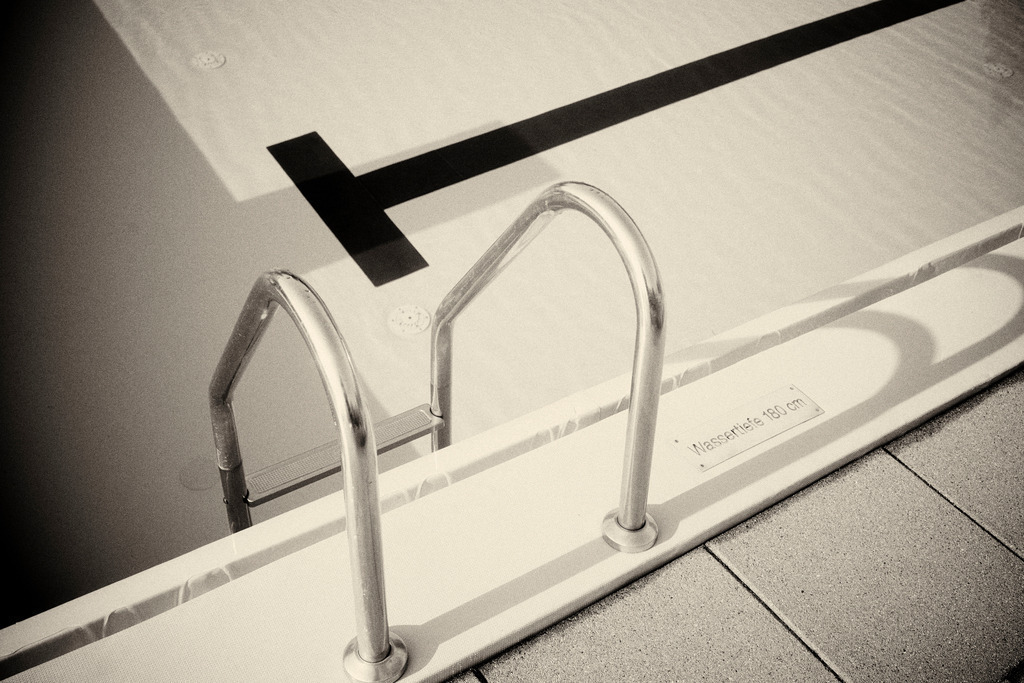 Schwimmbad Schwarzenberg | Schwarzenberg, Austria - August 06, 2014: Schwimmbad Schwarzenberg. - Realisiert mit Pictrs.com