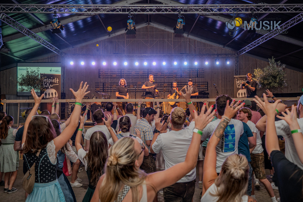 DSC_3458 | "Fussifoto.com – Ihr Ansprechpartner für hochwertige Fotografie! Entdecken Sie kreative Bilder und professionelle Dienstleistungen. Kontaktieren Sie uns für Ihre Projekte!"