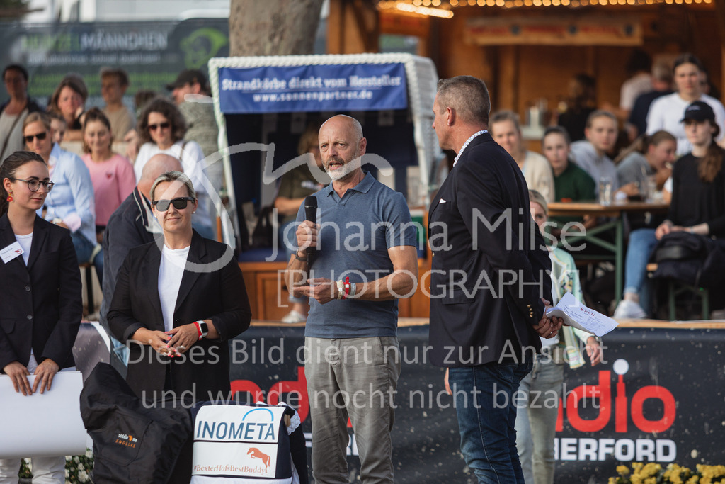 230728_BHO_Showprogramm-602 | Deine schönsten Turniermomente als professionelle Fotos! Entdecke hochwertige Pferdesport-Fotografie im Online-Shop. Jetzt Fotos finden & bestellen!