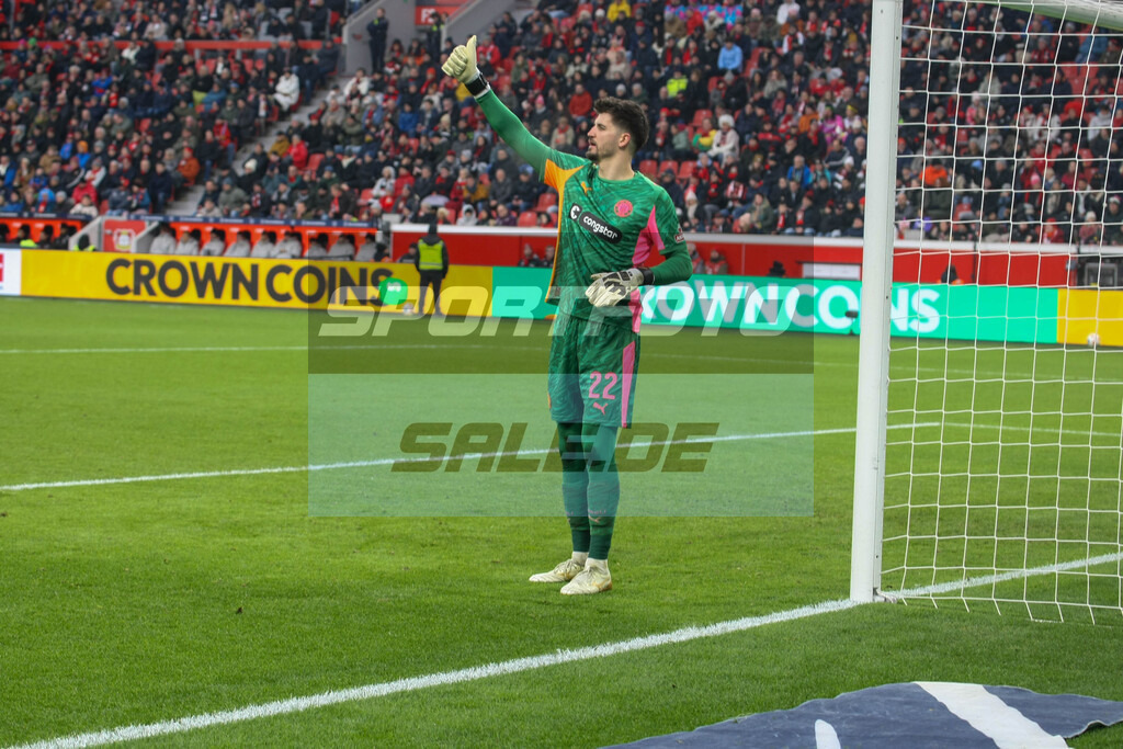 Bayer Leverkusen Saison 25/26 - © Sportfoto-Sale (MK) | Nikola Vasij (Pauli) - Bayer Leverkusen Saison 25/26 - © Sportfoto-Sale (MK) - Realisiert mit Pictrs.com