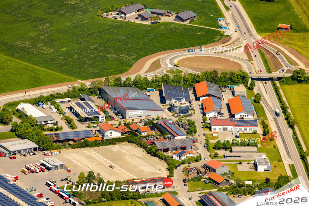 Das Luftbild zeigt : Altdorf Biessenhofen - Die Luftaufnahme wurde 2024 vom UL-Flugzeug aus erstellt ( keine Drohne ) - Hochauflösende Luftaufnahme - Für grossformatige Ausdrucke geeignet. Die Geschenkidee !Mit Lizenz und Bildrechte bestellbar