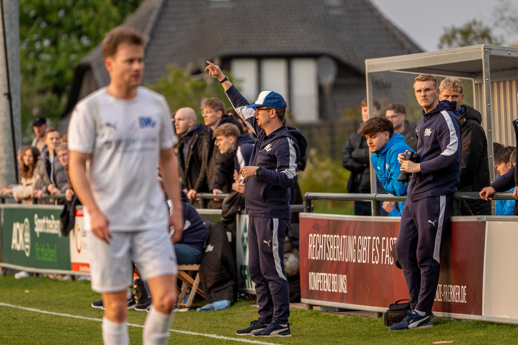 Fußball I Herren I Saison 2025-2026 I Landesliga Weser-Ems I 23. Spieltag I SFN Vechta - BW Lohne II I 00180 | jns.sportfotos - Realisiert mit Pictrs.com