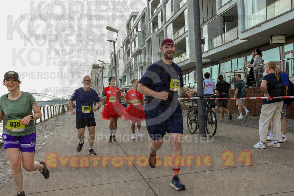 250920_1455_EX1_8208 | Sportfotografie im Rhein-Sieg Kreis, Köln, Bonn, NRW, Rheinland Pfalz, Hessen, etc. Unser Tätigkeitsfeld umfasst den Laufsport vom Volkslauf über den Marathon, Duathlon, Triathon bis zum Ultralauf wie Kölnpfad Ultra oder Schindertrail.