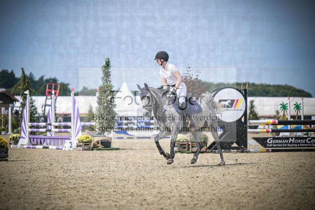 DOS_5074 | Entdecke hochwertige Reitturnierfotos von Foto Oger. Professionell, emotional und authentisch – jetzt Lieblingsmomente im Shop bestellen.Deutschlandweite Turnierfotografie. - Realisiert mit Pictrs.com