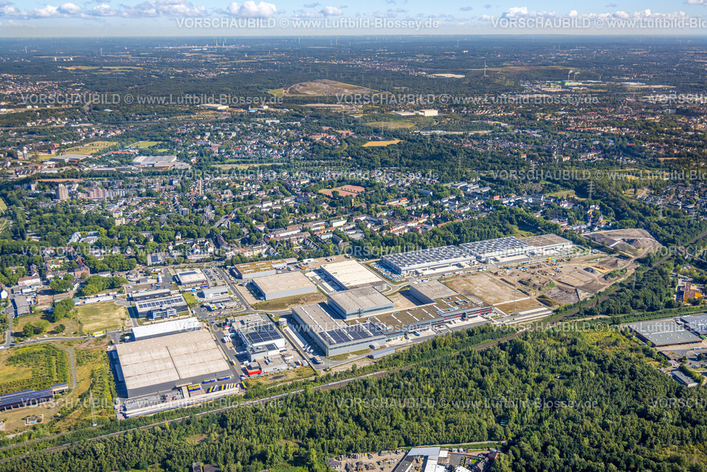 Gelsenkirchen220801273 | Luftbild, Neues Pumpwerk-Gebäude der Emschergenossenschaft nahe der Sutumer Brücken auf der Schleuseninsel zwischen Rhein-Herne-Kanal und Fluss Emscher, Schalke-Nord in Gelsenkirchen, Ruhrgebiet, Nordrhein-Westfalen, Deutschland