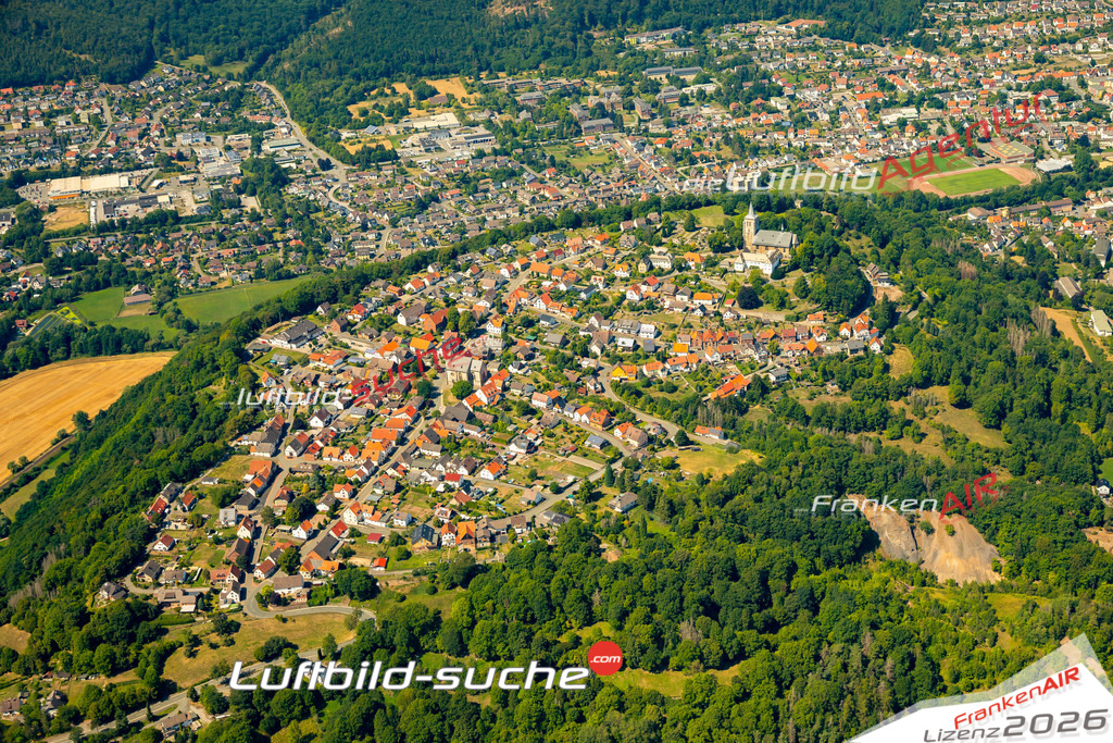 Das Luftbild der Stadt Marsberg wurde 2022 vom Flugzeug heraus erstellt (keine Drohnen-Aufnahmen) Aufnahmehöhe ca.450 Meter- hohe Bildauflösung und Druck-Qualität. Garantiert!