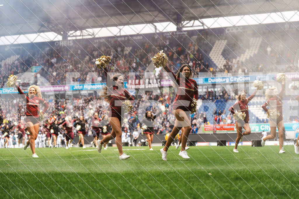 GER Rhein Fire vs. Paris Musketeers, Football, European League of Football, Spieltag 4, Saison 2025, 08.06.2025 | GER Rhein Fire vs. Paris Musketeers, Football, European League of Football, Spieltag 4, Saison 2025, 08.06.2025Foto: Fabian Friese - Realisiert mit Pictrs.com