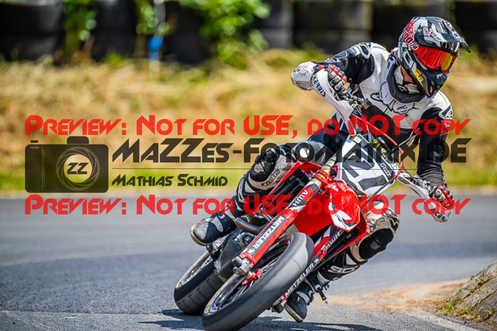 MaZZes_FotoMatrix_220529_8128 | Fotograf Mathias Schmid
Sportfotograf,
Eventfotograf,
Hochzeitsfotograf,
Portraitfotograf