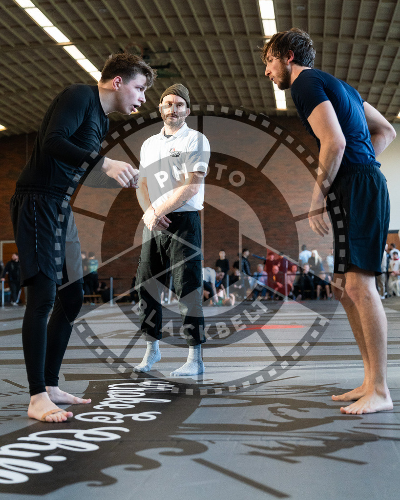 20251129PBB7253 | Fighters compete during the luta livre competition ILLCS XI winter edition on November 29, 2025 in Hannover, Germany.