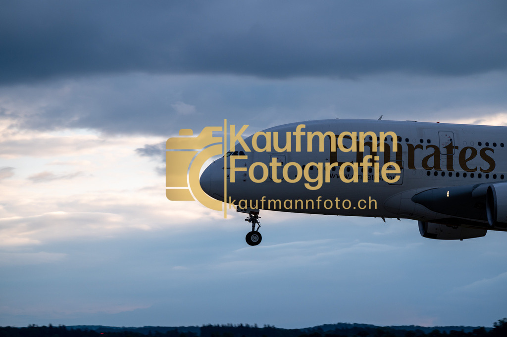 ZRH_Planespotting_def-7132 | kaufmannfoto - Realisiert mit Pictrs.com