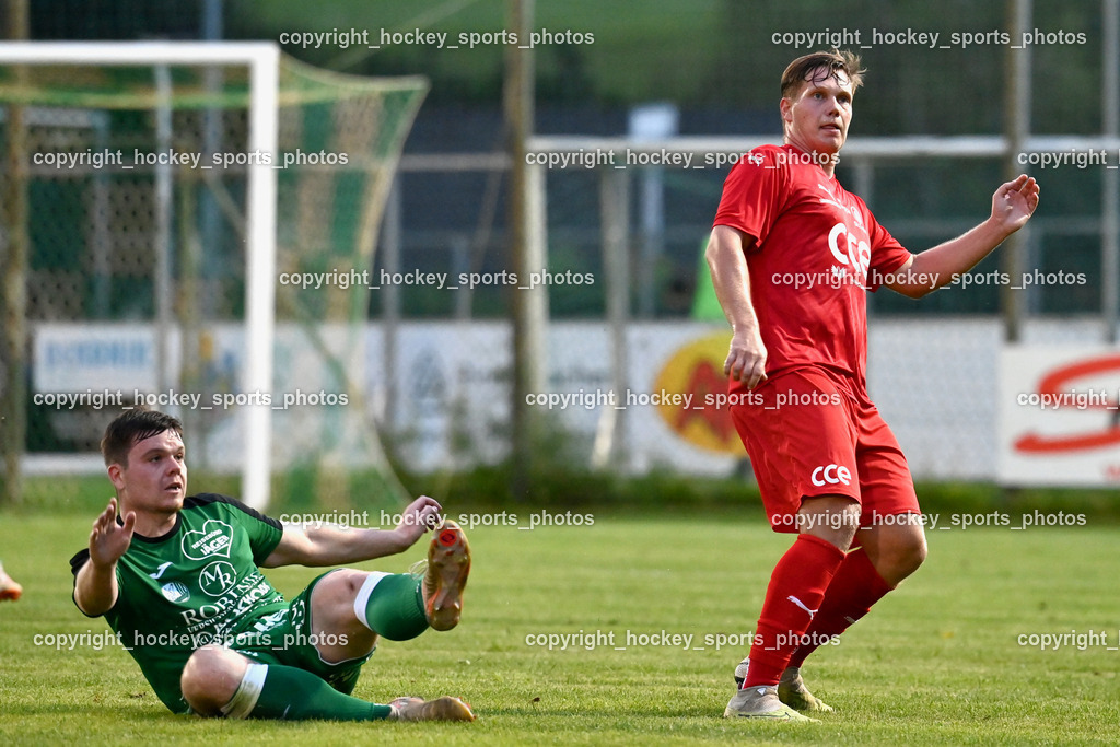 FC Lendorf vs. SC St.Veit | #8 Florian Pingist FC Lendorf, #20 Fabian Christian Gangl St.Veit, FC Lendorf vs. SC St.Veit, FC Lendorf vs. SC St.Veit am 17.08.2024 in Lendorf (Thomas Morgenstern-Arena), Austria, (Photo by Bernd Stefan)