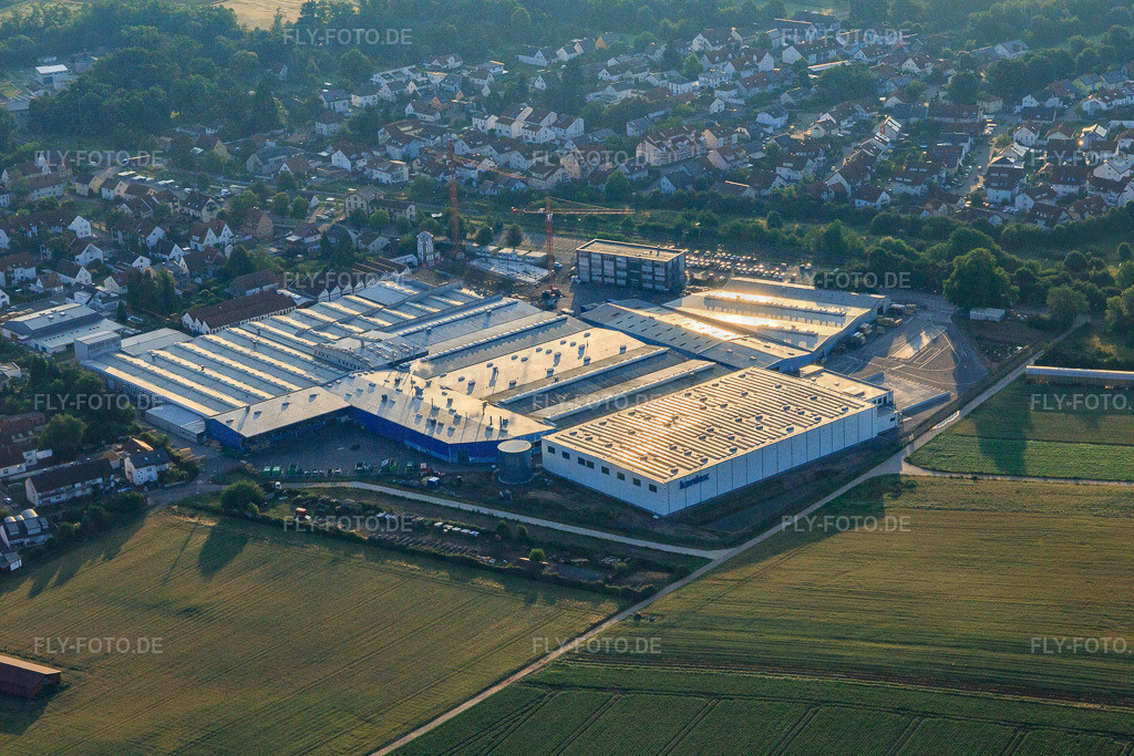 Firmengelände von Kardex Remstar http://www.kardex-remstar.de/ | Luftbild: Firmengelände von Kardex Remstar http://www.kardex-remstar.de/ in Bellheim im Bundesland Rheinland-Pfalz in Deutschland. Foto: IMG_148288.jpg vom 17.06.2025 durch ©2025 Werner Riehm fly-foto.de/copyright - Realisiert mit Pictrs.com