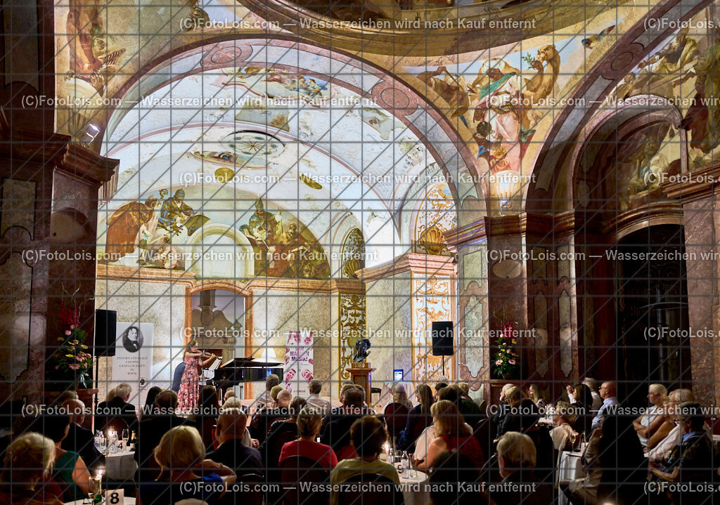 ALP9960_XXXX-Chopin-Festival_Nocturno_Kostner-WagnerArtzt | (C)FotoLois.com, Alois Spandl. XXXX. Chopin-Festival in der Kartause Gaming, 'NOCTURNO' - nächtliches Konzert bei Kerzenlicht in der Barockbibliothek, Sa 17. August 2024.