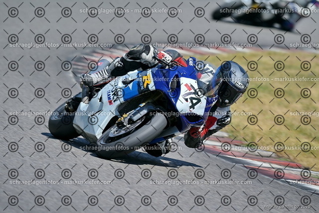 25bt04-0703 | markuskiefer.com - Realisiert mit Pictrs.com
