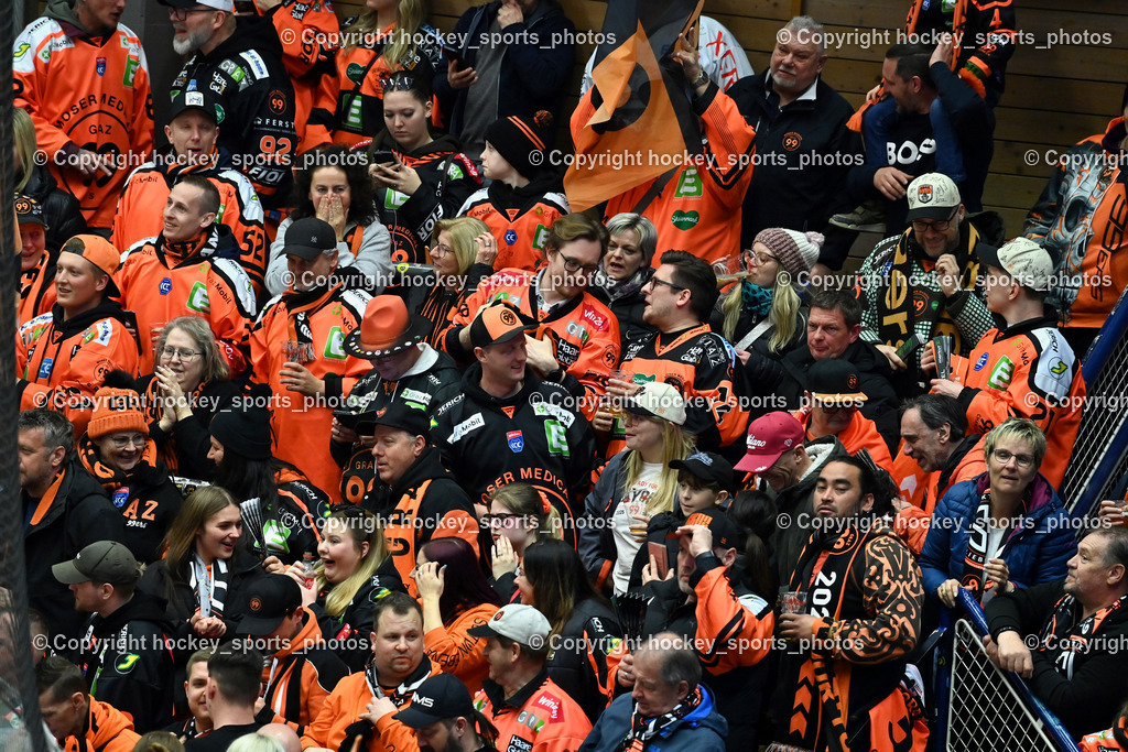 EC IDM WÄRMEPUMPEN VSV vs. MOSER MEDICAL GRAZ99ERS | Graz 99ers Fans, EC IDM WÄRMEPUMPEN VSV vs. MOSER MEDICAL GRAZ99ERS, EC IDM WÄRMEPUMPEN VSV vs. MOSER MEDICAL GRAZ99ERS am 17.03.2026 in Villach (Stadthalle Villach), Austria, (Photo by Bernd Stefan)