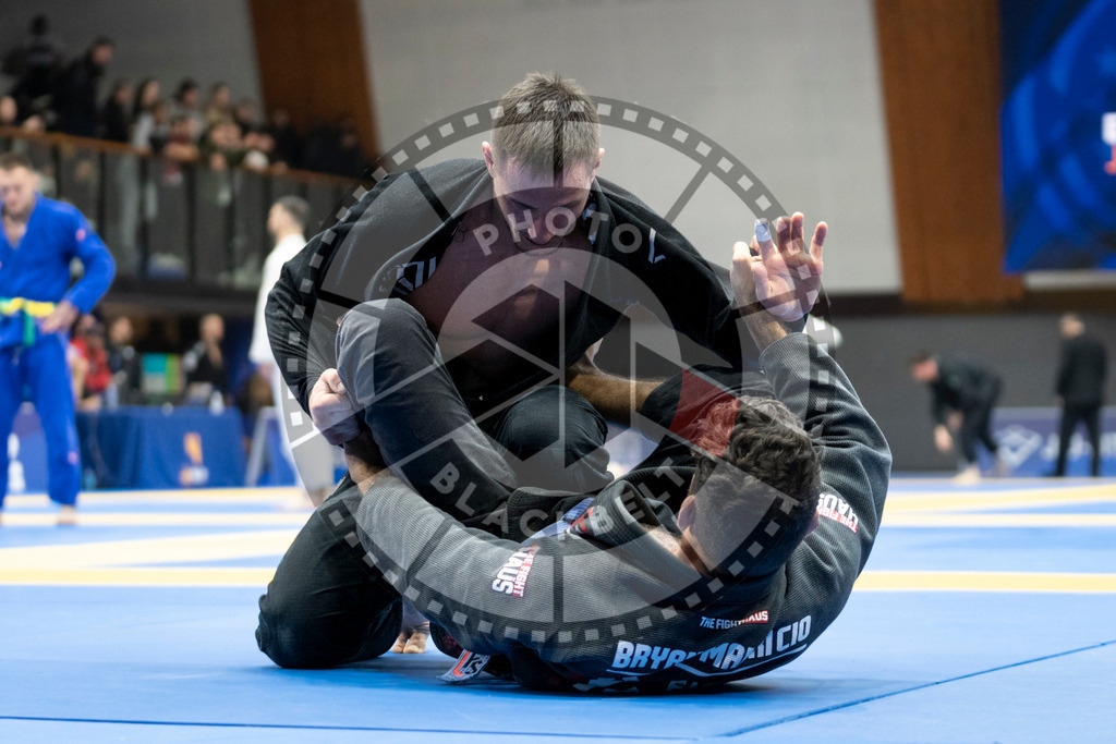 20240121PBB5564 | Fighters compete during the second day of the IBJJF European Championship in Paris, France, on January 21, 2024.