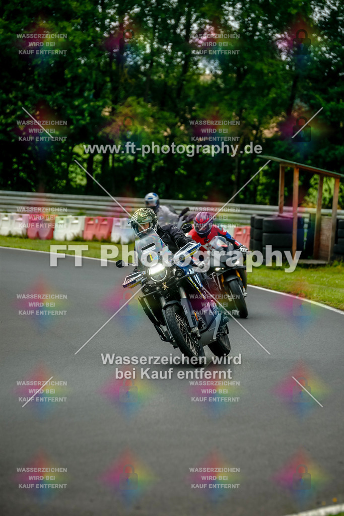 VBK-3637 | Hier findet Ihr Bilder von Touristenfahrten auf der Nürburgring Nordschleife oder von anderen Veranstaltungen die ich besucht habe. Viel Spass beim Durch Schauen 