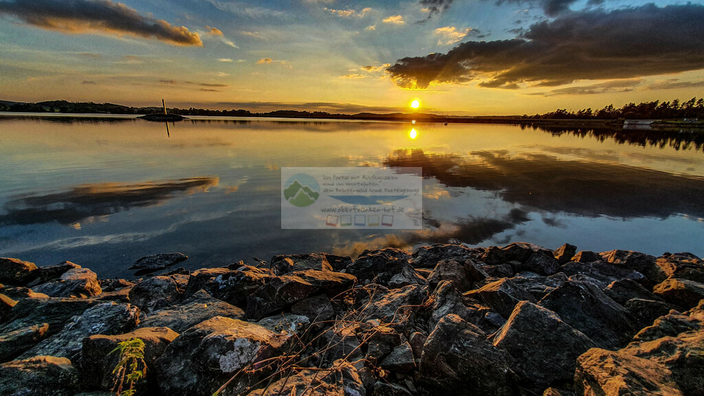 Sonnenuntergang am Förmitzspeicher | Impressionen rund um Hochfranken - Frankenwald - Fichtelgebirge - Realisiert mit Pictrs.com