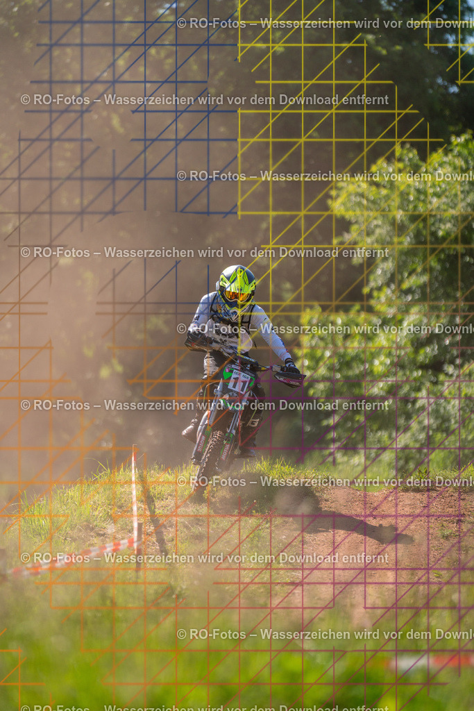 Wolfshausen 1 Lauf -351 | Sportfotografie von RO-Fotos: Motorsport, Motocross, Enduro, Laufveranstaltungen und Triathlon. Professionelle Fotos von Sportlern und Events. - Realisiert mit Pictrs.com