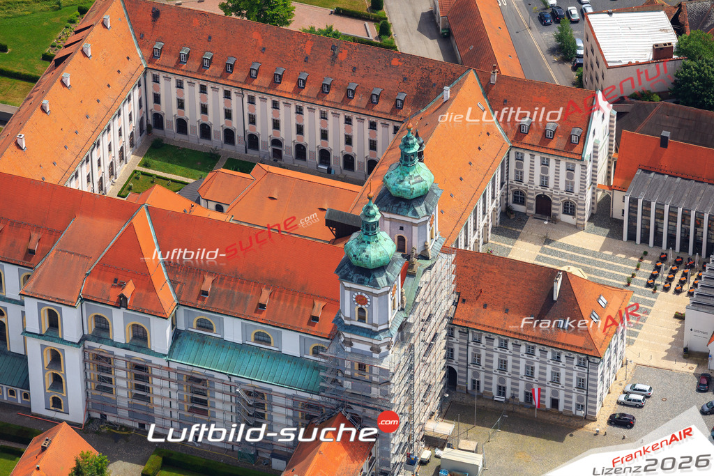 Die Luftaufnahme der Stadt Waldsassen wurde vom UL-Flugzeug heraus erstellt ( keine Drohne )- hohe Auflösung für beste Qualität
