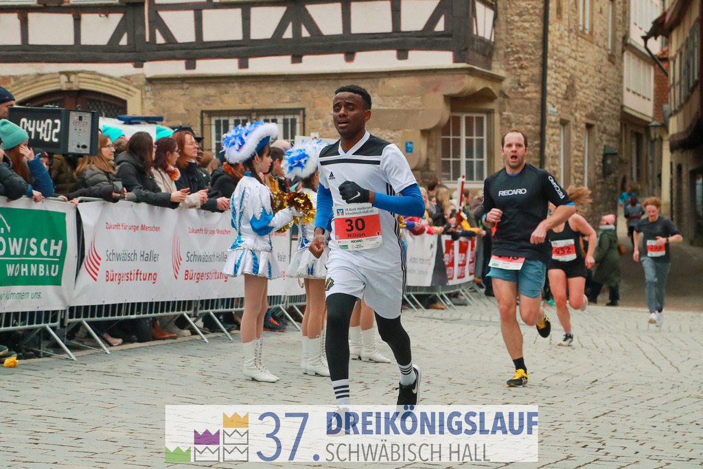 VR Bank Hauptlauf 10000m | 3 Koenigslauf 2023 - Realisiert mit Pictrs.com