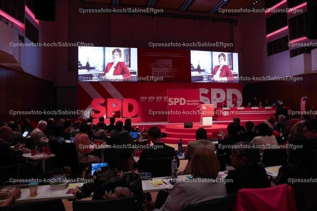 xSEF10052501065 | 10.05.2025, xsefx, Deligierte auf dem Landesparteittag der NREWSPD 2025 mit dem Motto -Aus dem Alltag in die Zukunft- in der Mercatorhalle Duisburg im City Palais