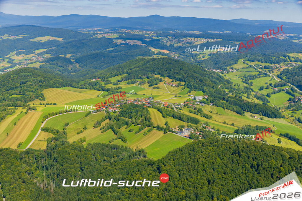 Neureut Freyung Bild- Das Luftbild wurde 2025 vom UL-Flugzeug heraus erstellt ( keine Drohne ) - Hochauflösende Luftaufnahme -Nicht vergleichbar mit Google Maps oder Satelittenbilder- Die Geschenkidee !Mit Lizenz und Bildrechte bestellbar