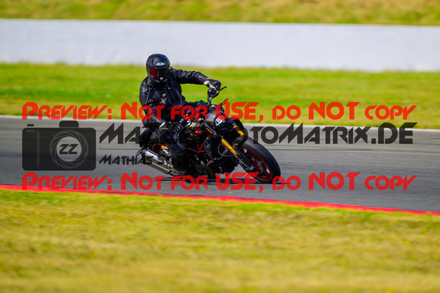 MaZZes_FotoMatrix_240725_6007705_1138 | GELB