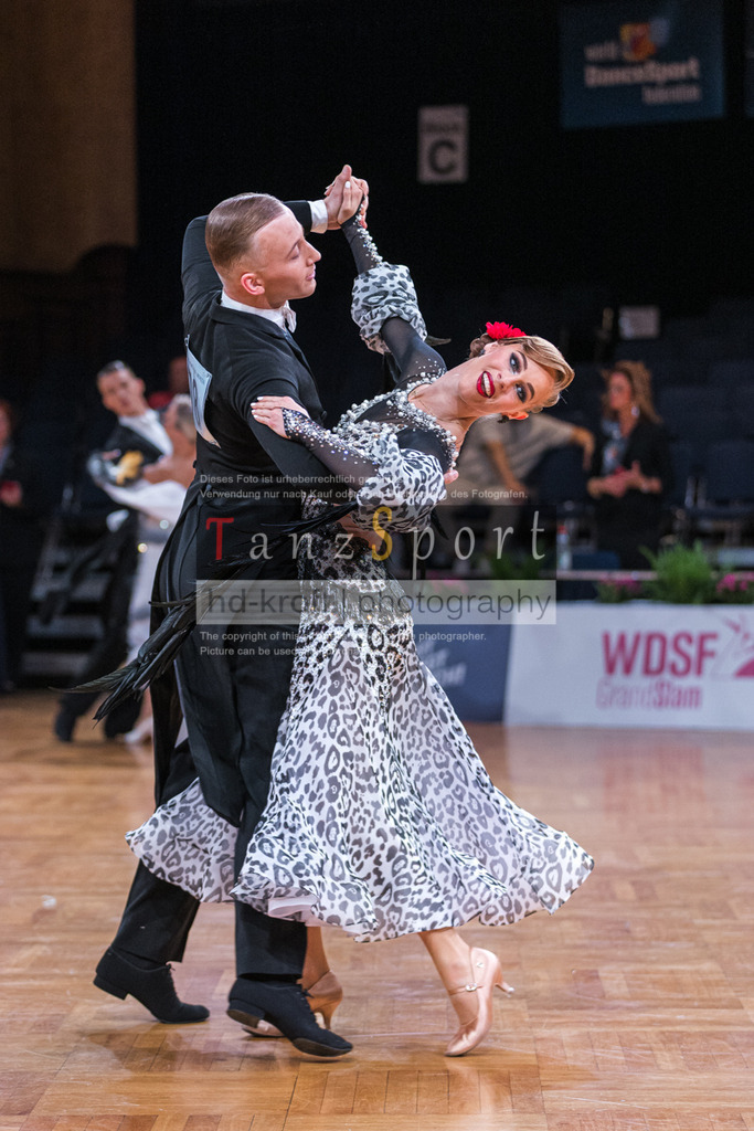 20250819_WDSF-Open-RS-Std_0234 | Tanzsportbilder, Standardtanz, Lateintanz, WDSF, DTV, LTVB, dancecomp, goc, hessen tanzt, blaues band der spree, walzer, tango, wiener walzer, slowfox, quickstepp, samba, rumba, cha-cha-cha, paso doble. jive, hd-kroft photography, turniertanzsport