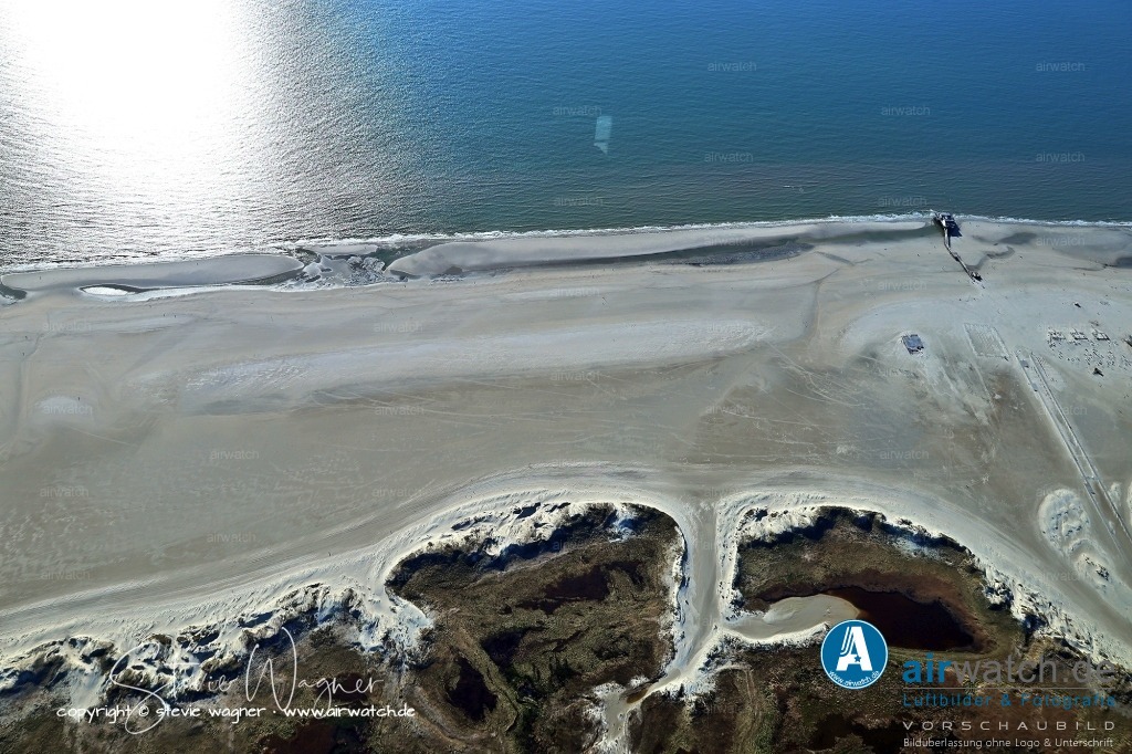 Halligen-Inseln-Weltnaturerbe-Wattenmeer-04-2023-airwatch-wagner-240A0543 | Entdecken Sie atemberaubende Luftbilder und Fotografien auf airwatch.de - Tauchen Sie ein in eine Welt voller faszinierender Aufnahmen aus der Vogelperspektive.