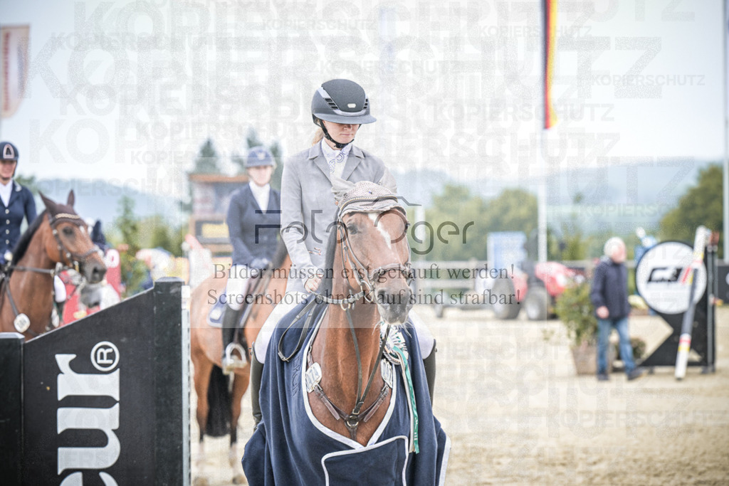 DOS_0004 | Entdecke hochwertige Reitturnierfotos von Foto Oger. Professionell, emotional und authentisch – jetzt Lieblingsmomente im Shop bestellen.Deutschlandweite Turnierfotografie. - Realisiert mit Pictrs.com