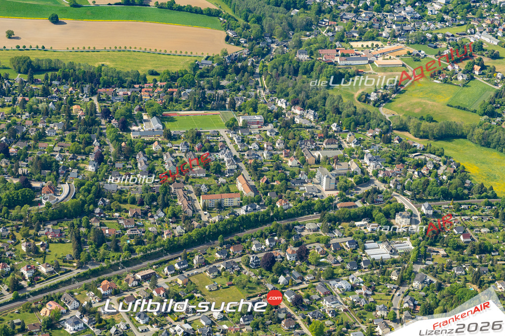 Die Luftaufnahme Jößnitz - Plauen wurde 2022 vom Flugzeug aus (keine Drohne) erstellt. Hohe Auflösung -für große Poster und Wandbilder geeignet - Garantiert!