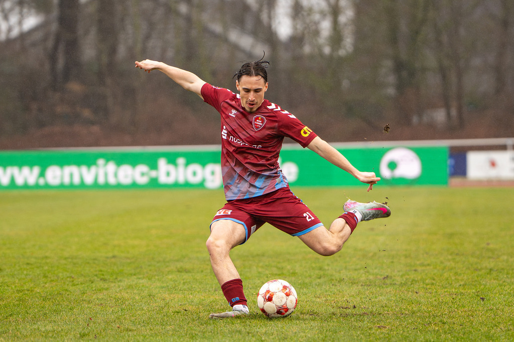 Fußball I Herren I Saison 2025-2026 I Regionalliga Nord I 23. Spieltag I TuS Blau-Weiß Lohne - SC Weiche Flensburg 08 I 0141 | Ole Wagner (21, SC Weiche Flensburg 08) - Realisiert mit Pictrs.com